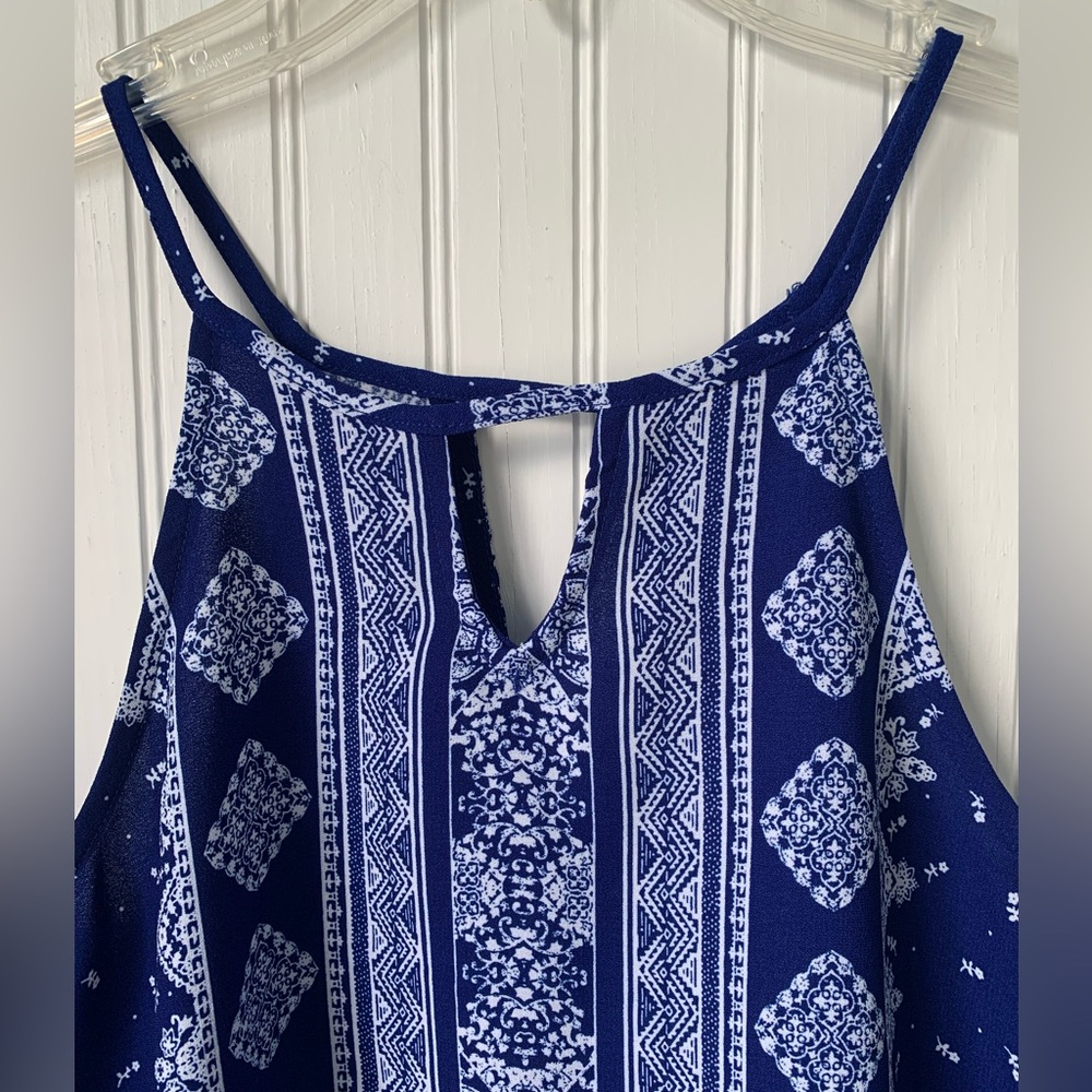 Sweet Wanderer (Small) Royal Blue & White Sleeveless Top; Excellent Condition - Picture 2 of 4